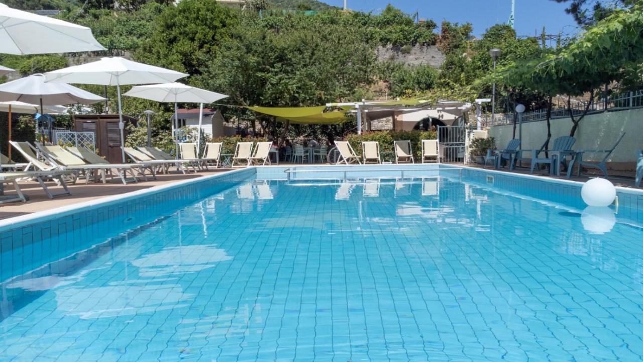 La Casa Del Gallo Pietra Ligure Kültér fotó